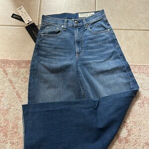 BRAND NEW sofie high-ride ankle jeans